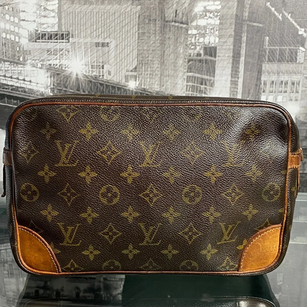 Authentic Louis Vuitton Vintage Monogram Compiegne Cosmetic Clutch Bag